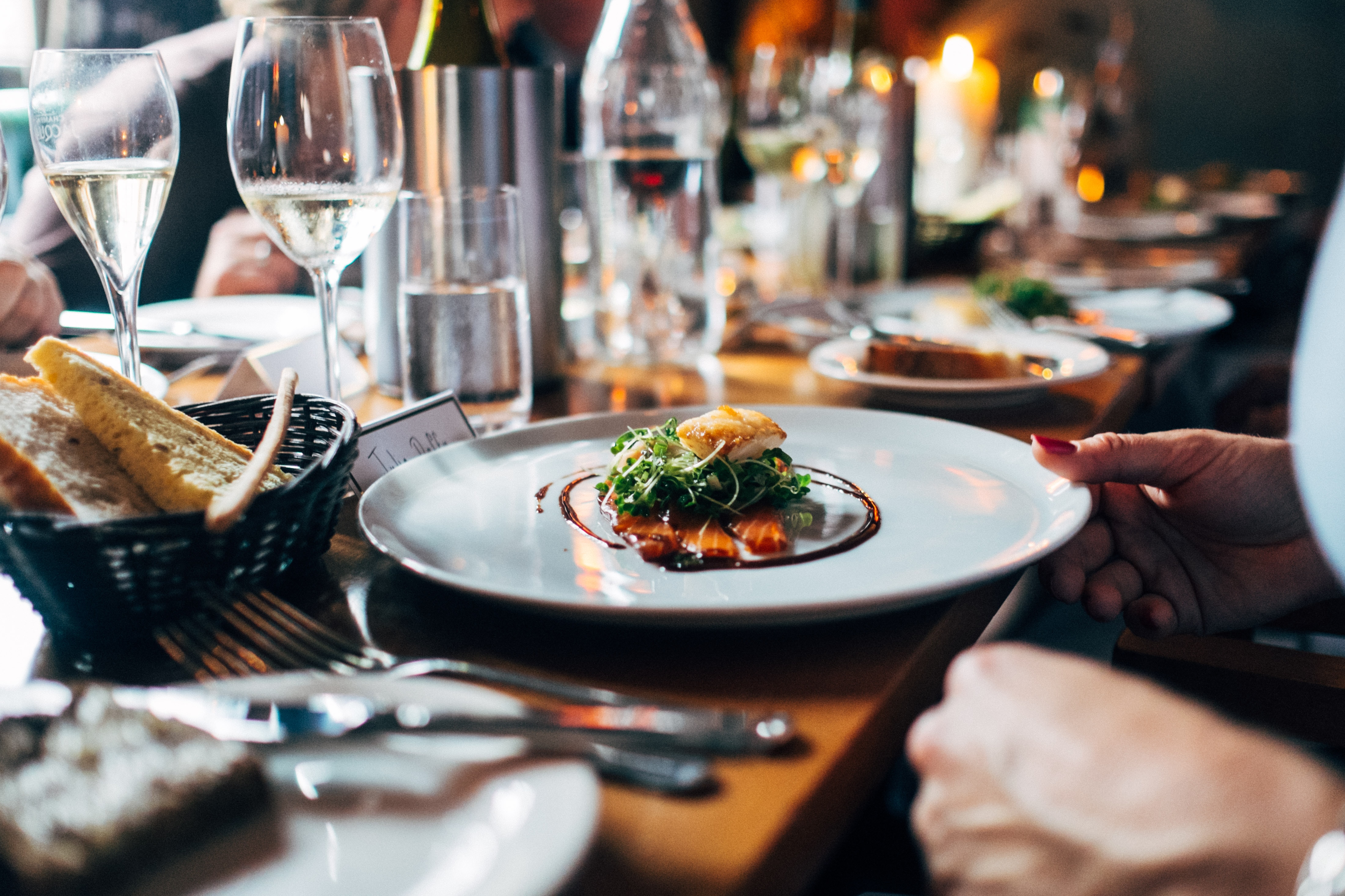 Restaurants & Bars